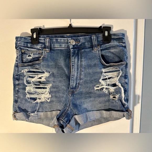 American Eagle Outfitters Pants - American Eagle curvy hi rise shortie